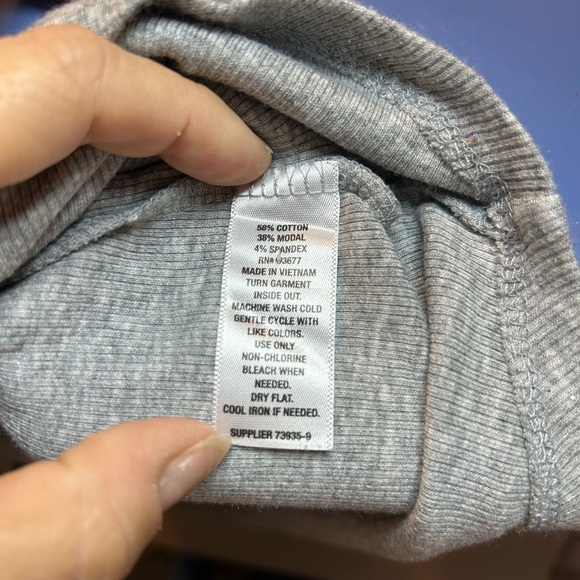 a.n.a Light Gray with flecks of glitter Button-Front Long Sleeve Top - Picture 5 of 6